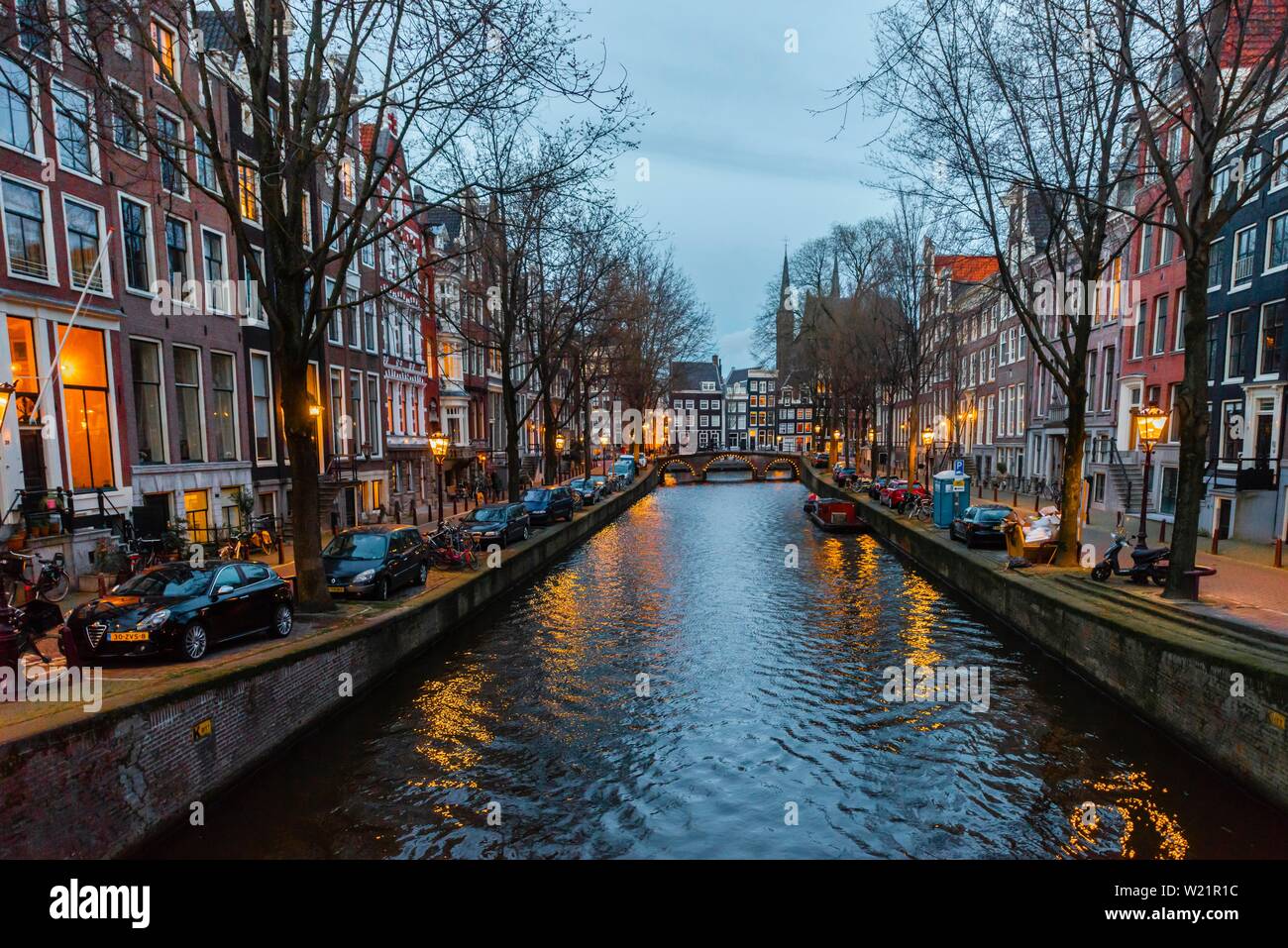 Dämmerung, Kanal, Leidsegracht, Amsterdam, Nordholland, Niederlande Stockfoto
