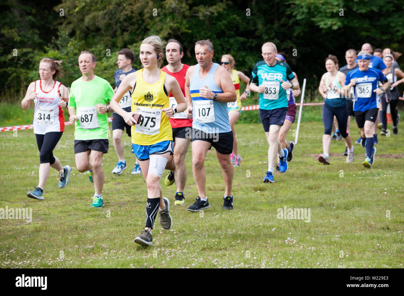 Läufer am Loch Lomond 10 k, Balloch Country Park, West Dunbartonshire, Schottland Stockfoto