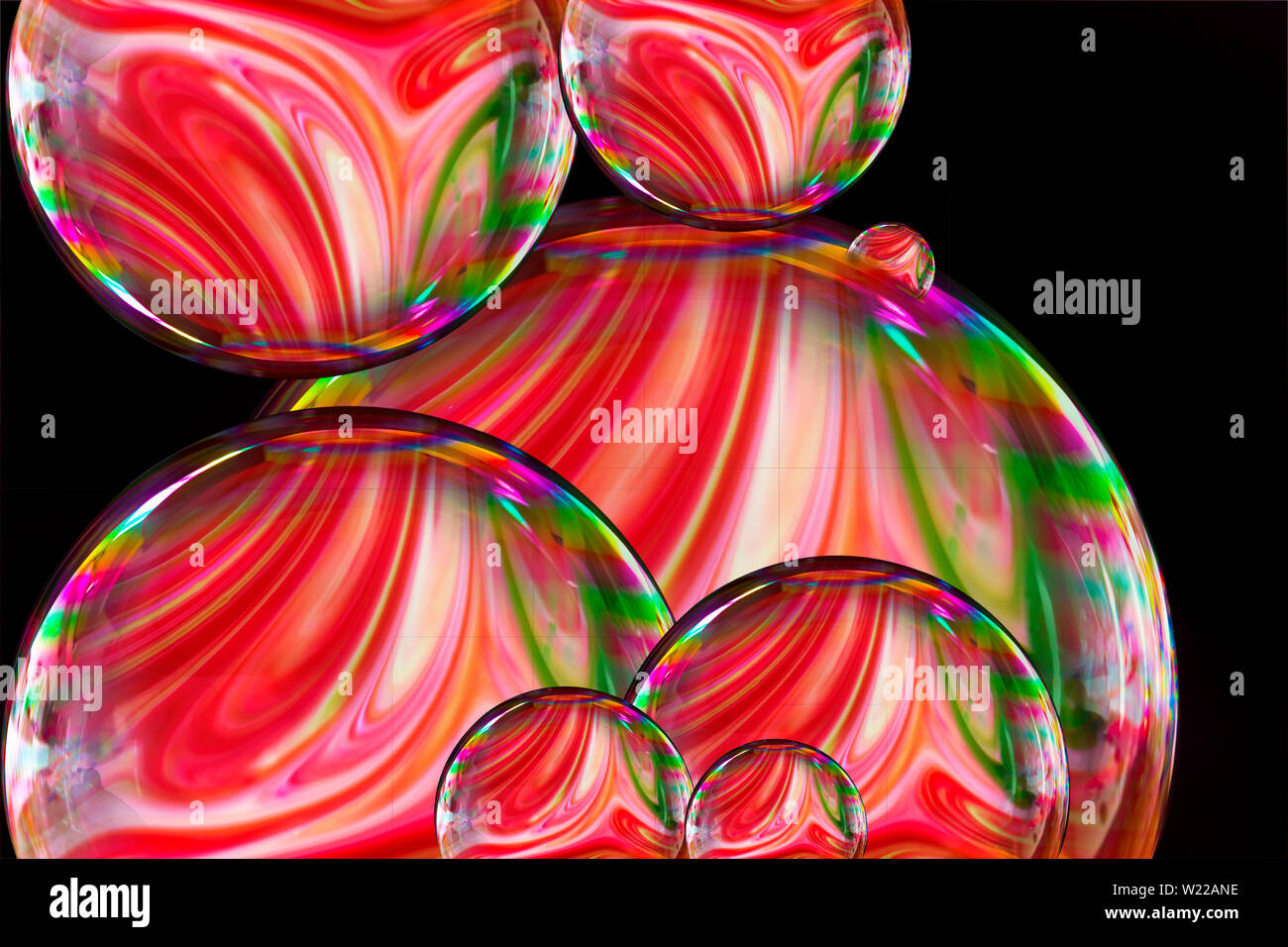 Soap Bubble mit bunten flüssige Farben gemischt Gemeinsam erzeugen Muster. Regenbogen Farben auf schwarzem Hintergrund. Vektor Soap Bubble Abbildung. Vektor krank Stockfoto