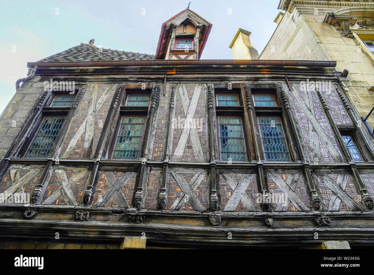 Maison Milliere, altes Fachwerkhaus, erbaut 1483, Dijon, Côte-d'Or, Burgund, Frankreich. Stockfoto