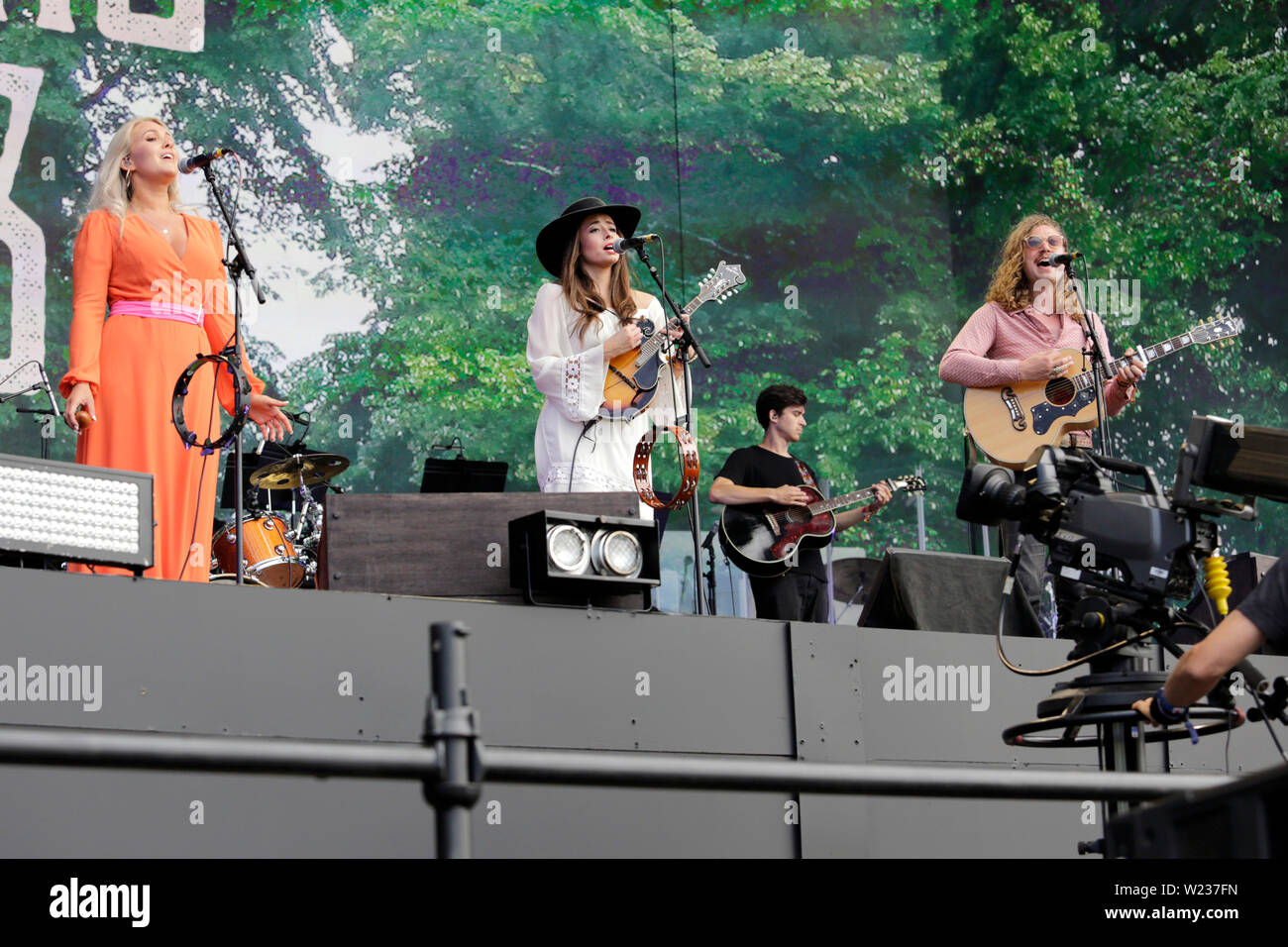 Tara Wilcox, Francesca 'Chess' Whiffin und AJ Dekan des wandernden Herzen führen Sie auf der Bühne als Barclaycard vorhanden Britische Sommerzeit Hyde Park. Stockfoto