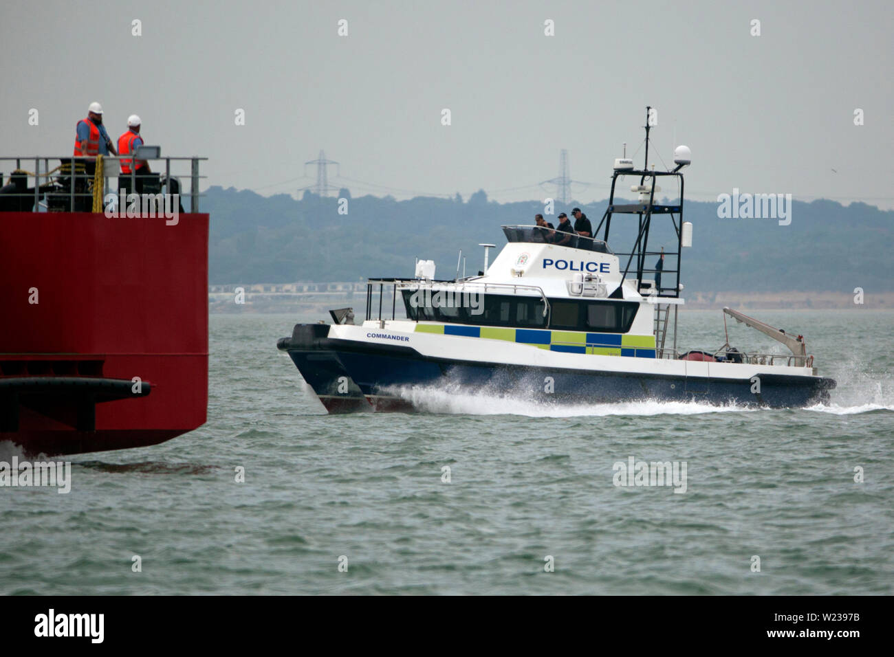 Hampshire, Isle of Wight, Polizei, Gendarmerie, Patrol, Boot, aktive, Commander, patrouillieren, den Solent, Boarder Kraft, Zoll, Immigration, Drogen, Schmuggel, Meer Stockfoto