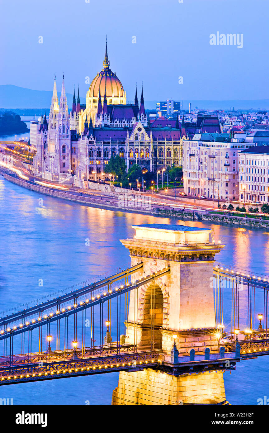 Budapest Kettenbrücke Donau Parlament Budapest Ungarn Stockfoto