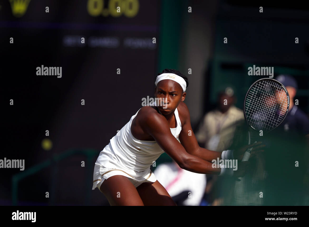 London, Großbritannien. 05. Juli, 2019. Wimbledon, 5. Juli 2019 - Cori Gauff während ihrer dritten Runde Spiel gegen Polono Herzog heute in Wimbledon. Quelle: Adam Stoltman/Alamy leben Nachrichten Stockfoto