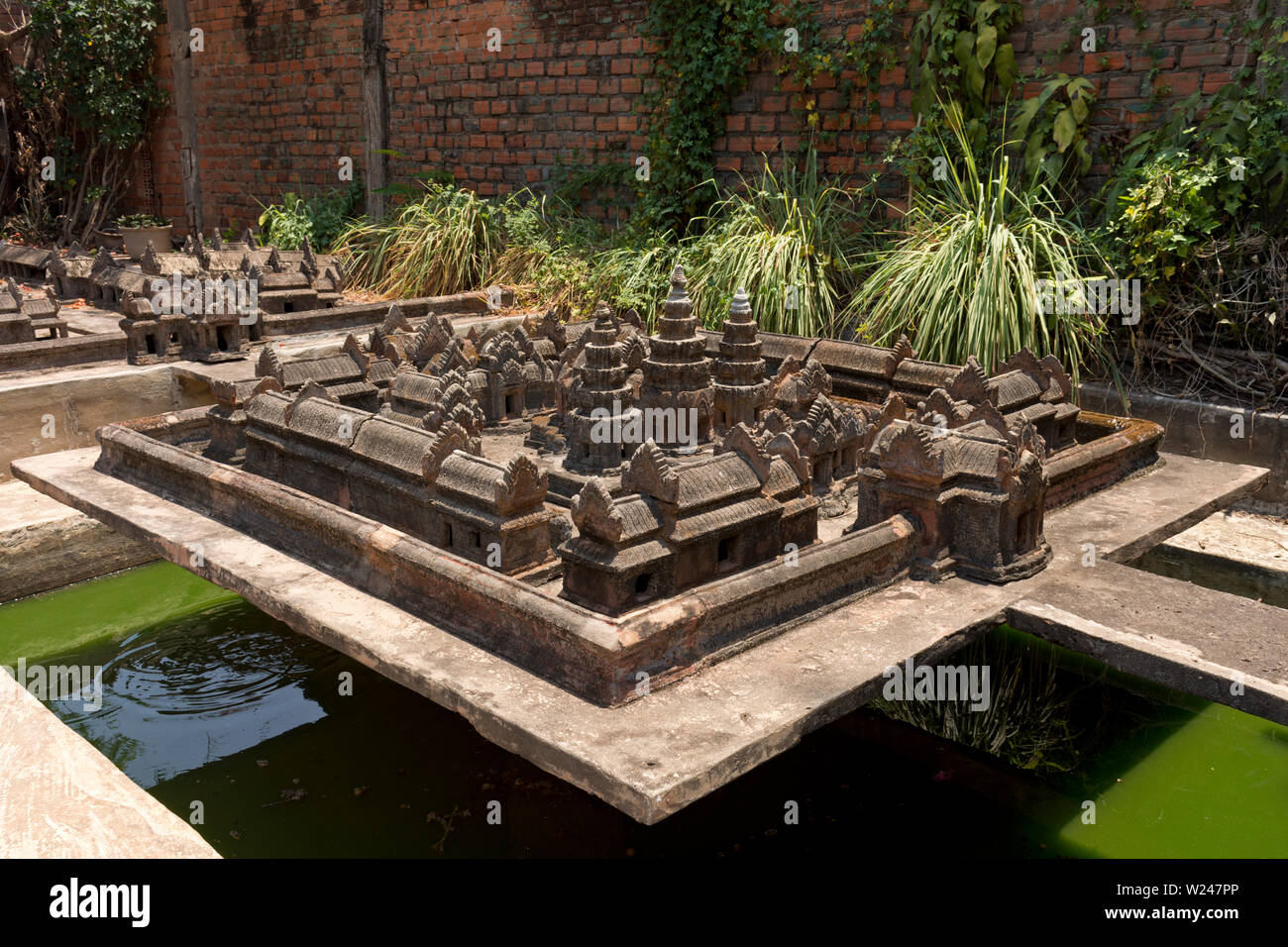 Miniatur Repliken von Angkor Wat Complex von Dy Proeung, Kambodscha, Asien Stockfoto