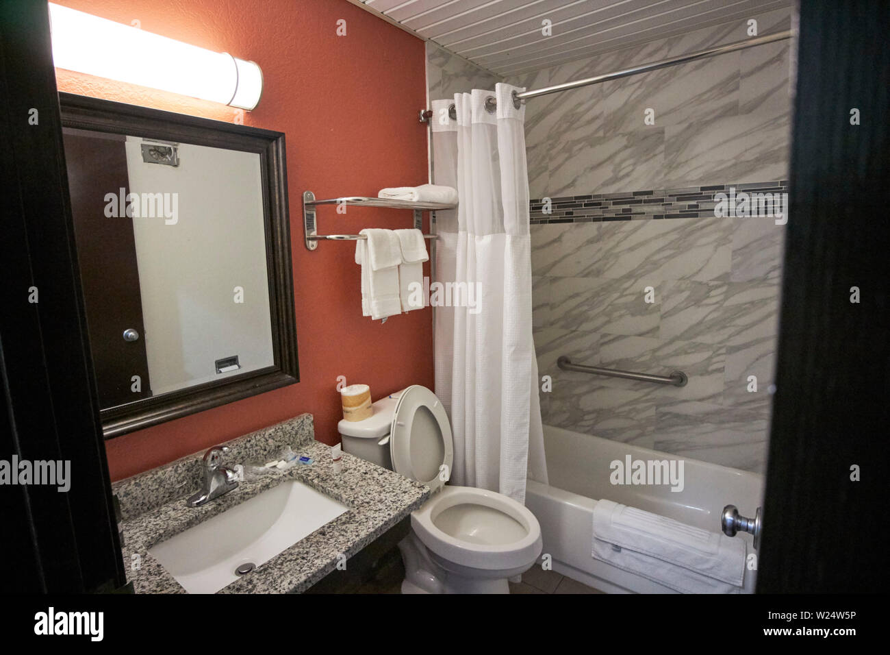 Cheap Hotel Room Stockfotos Cheap Hotel Room Bilder Alamy