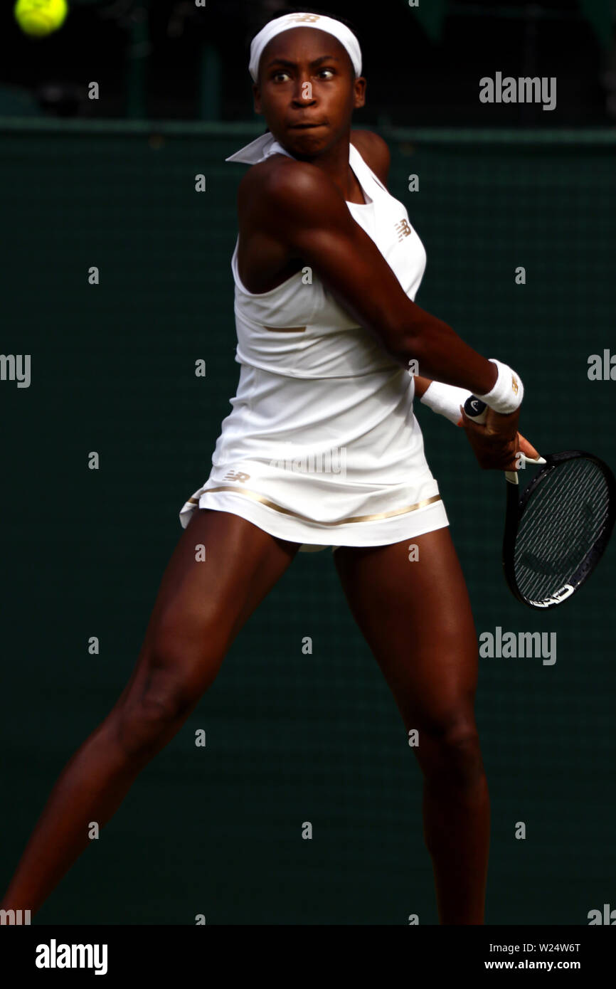 London, Großbritannien. 05. Juli, 2019. Wimbledon, 5. Juli 2019 - Cori Gauff während ihrer dritten Runde Spiel gegen Polono Herczog heute in Wimbledon. Quelle: Adam Stoltman/Alamy leben Nachrichten Stockfoto