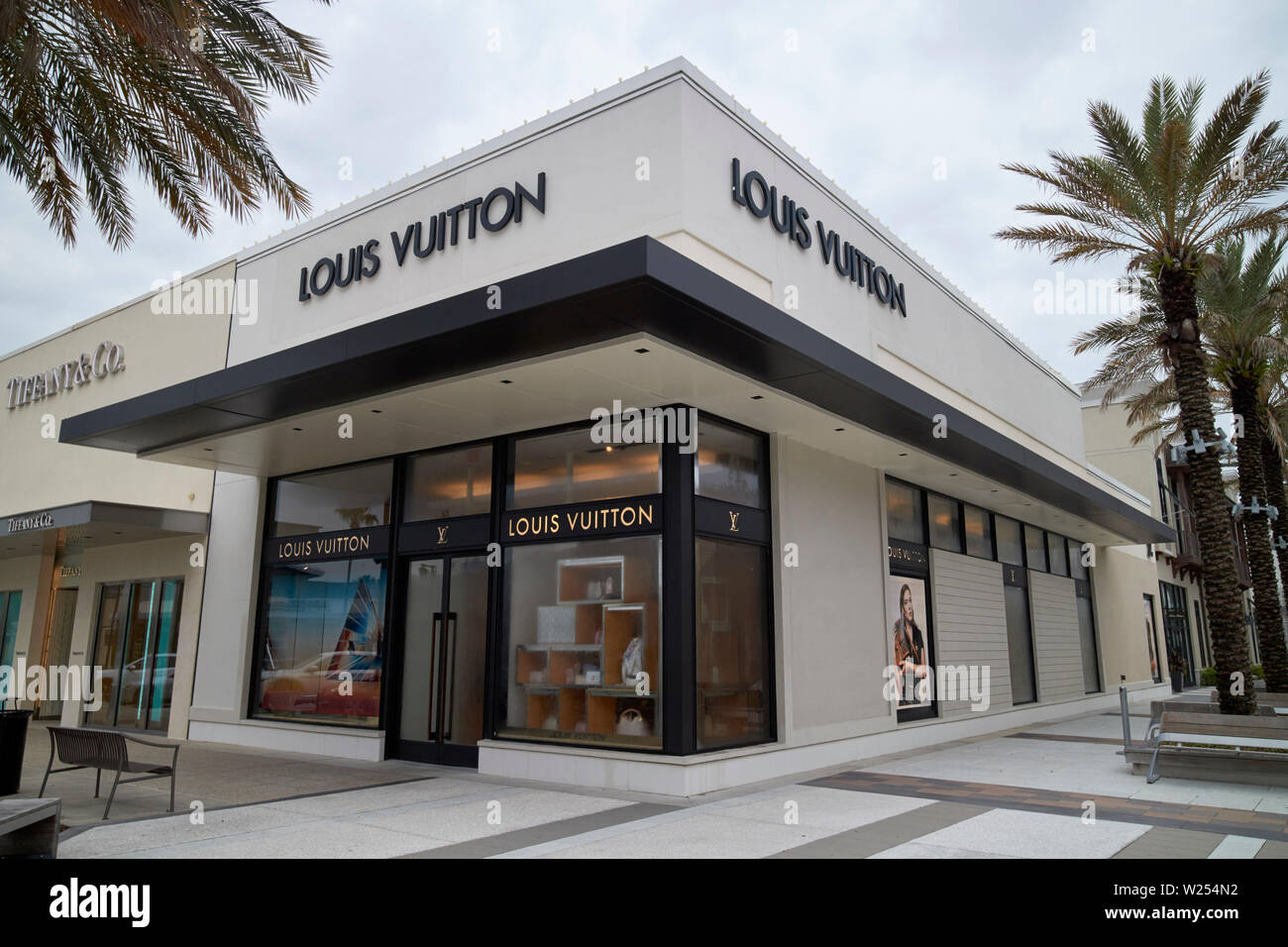 Louis Vuitton store in St Johns Town Center Jacksonville Florida USA Stockfoto