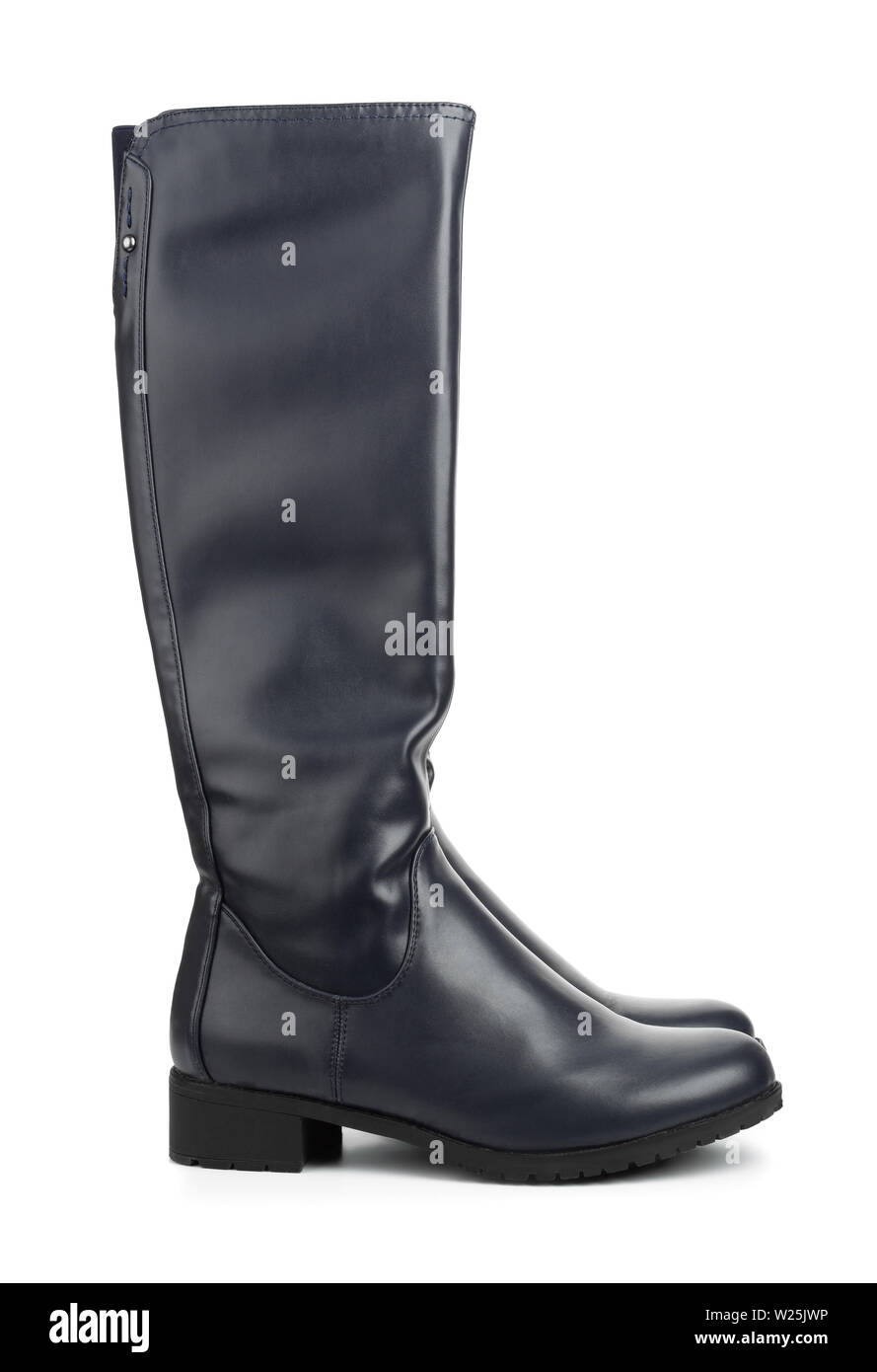 Seitenansicht aus schwarzem Leder Stiefel Frauen isoliert auf weißem Stockfoto