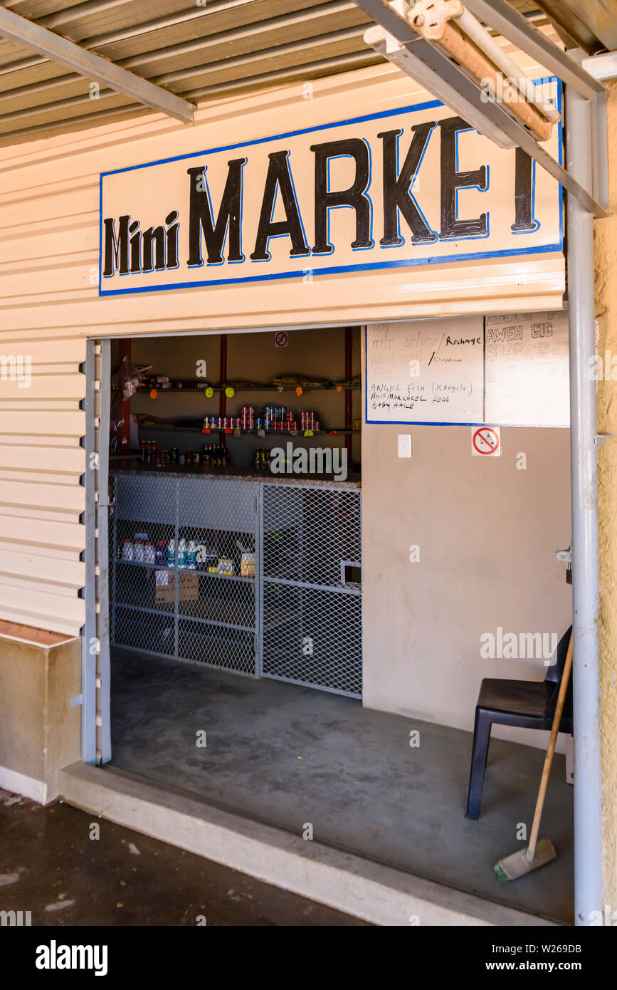 Mini market shop -Fotos und -Bildmaterial in hoher Auflösung – Alamy