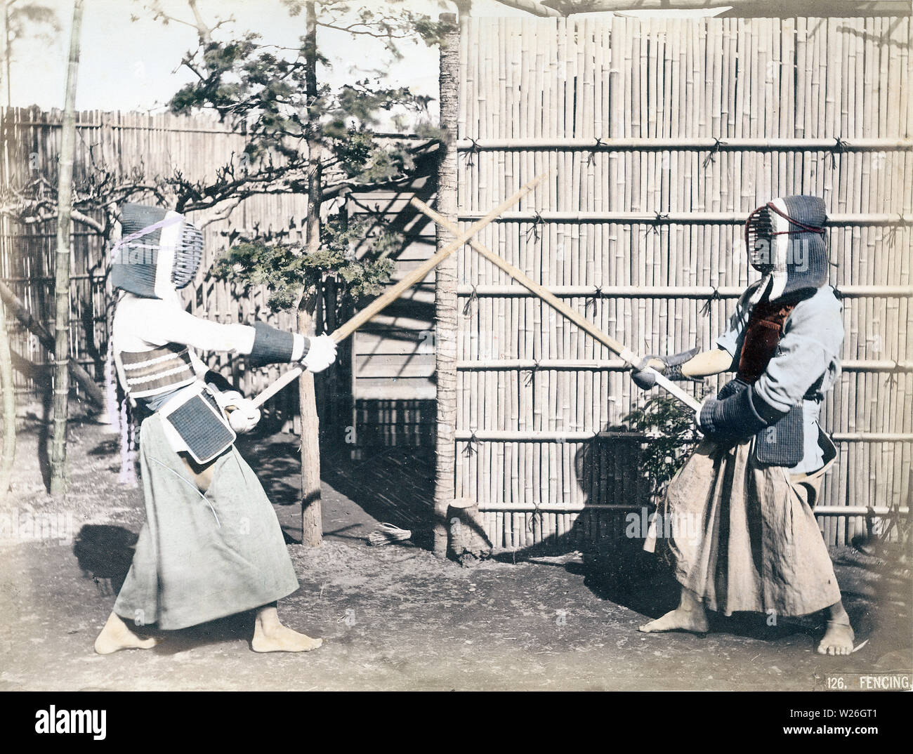 [1880s] Japan - Kendo - Kendo, Japanische Fechten aus der Praxis von Samurai Schwert skill kultiviert entwickelt. 19 Vintage albumen Foto. Stockfoto