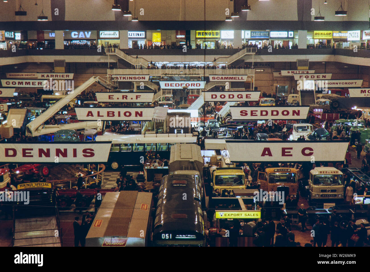British International Motor Show, London (London Motor Show) im Earls Court im August 1967. Viele Namen sind nun aus der Automobil- und Fertigungsindustrie verschwunden. Stockfoto
