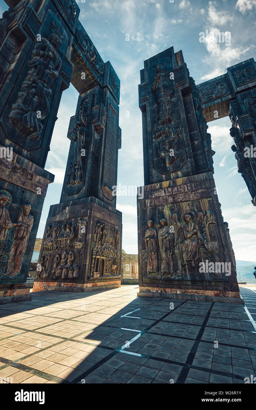 Geschichte Georgiens Denkmal in Tiflis, Georgien, im April 2019 rn" in hdr getroffen wurden Stockfoto