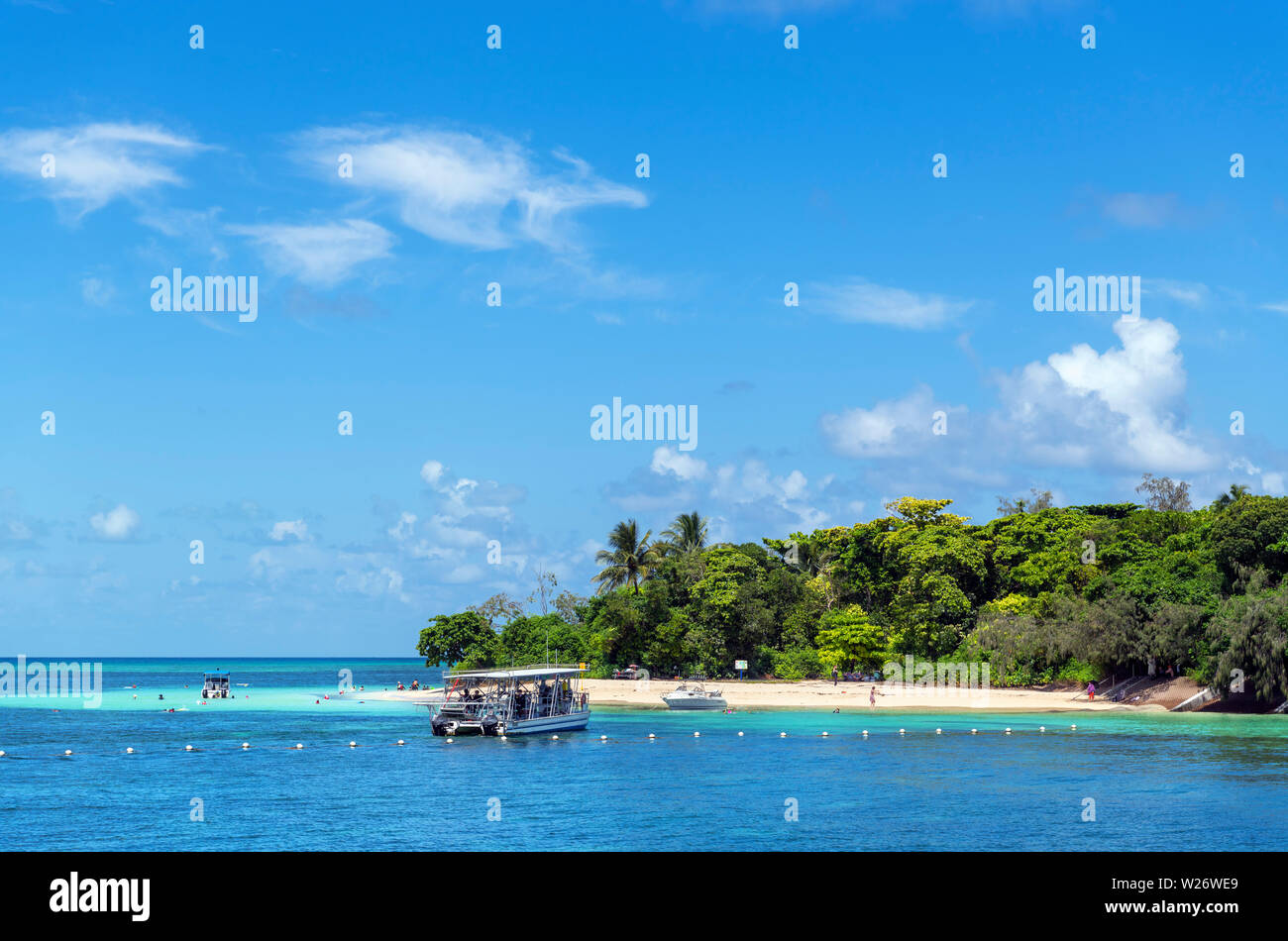 Strand auf Green Island, einer Koralleninsel im Great Barrier Reef Marine Park, Queensland, Australien Stockfoto