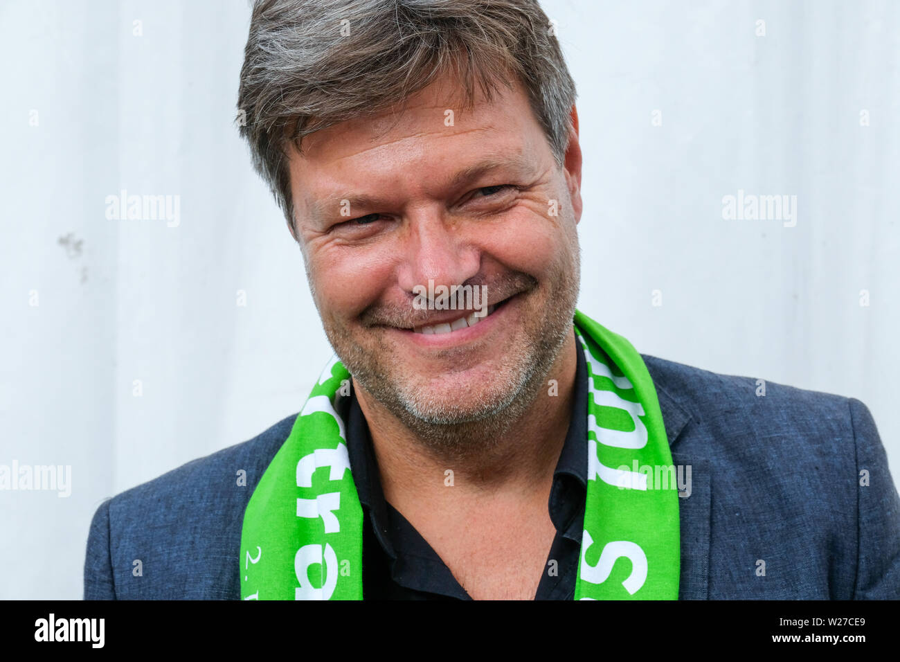 Dortmund, Deutschland, 21. Juni 2019. Politiker Robert Habeck auf einem Podium der 37. Deutsche Evangelische Kirchentag. Habeck (geboren am 2. September 1969 in Lübeck) ist ein deutscher Politiker der deutschen Grünen Partei. Seit Januar 27, 2018, ist er zusammen mit Annalena Baerbock nationale Vorsitzende der deutschen Grünen Stockfoto