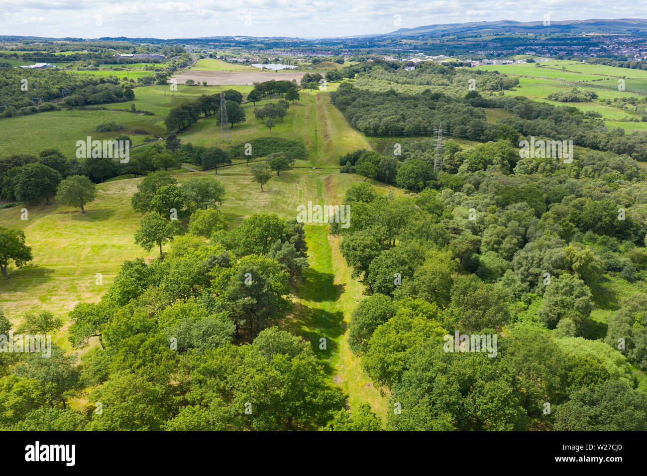 Luftbild anzeigen Route (nach Westen) der Römischen Antonine Wall am rauhen Schloss, Central Region, Schottland, Großbritannien Stockfoto