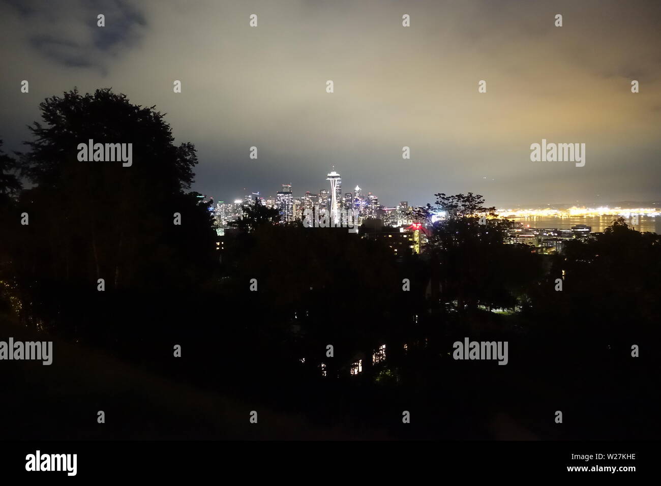 Blick auf die Skyline von Kerry Park von Seattle und auf der Space Needle. Stockfoto