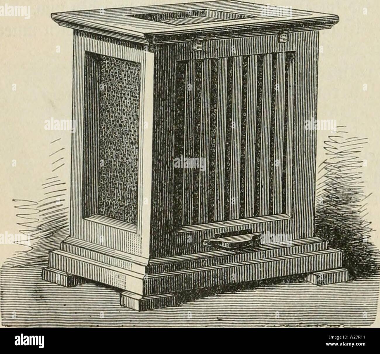 Archiv Bild von Seite 307 Das Buch von der Biene. Das Buch von der Biene dasbuchvonderbie 00 witzg Jahr: 1898 292 33 ieneniüof) nungen. 19, uffatjknllttien für gtröljkifrk®, teje SSäftrf) en tüerben in ber üteget gu8Ütät) Ntd) en eingerichtet. ® en eiteniüänben gebe man eine Sänge üauf 34 - 36 cm unb pafje bie tirn=roanb, meldje genau ber Sichtweite § Äafteng entfpricit, bagiuijcen..,-m 9 iormaIalbral) Männer nm bie £ [tenl Öt)) e 20,6 cm betragen, bamit ein Über = räum Üauf 0,6 cm unb ein Unterraum oon 1,5 cm bleibt. Würfel 5 § Alb = ra bin en ber j (f) IT) äbijrf) en Sagerbeute erforbern Eine ö'i) Ald 20,2 cm un Stockfoto