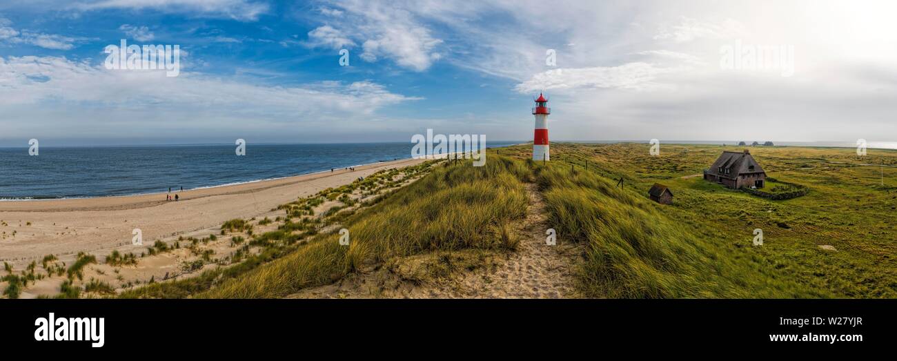 Leuchtturm List-Ost in den Dünen, Ellenbogen, Sylt, Nordfriesische Inseln, Nordsee, Nordfriesland, Schleswig-Holstein, Deutschland Stockfoto