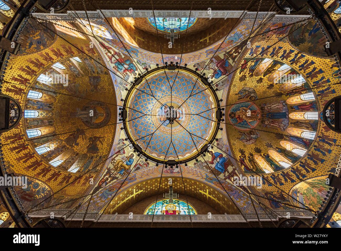 Dome innenraum der Kathedrale in Kronstadt, Sankt Petersburg, Russland Stockfoto