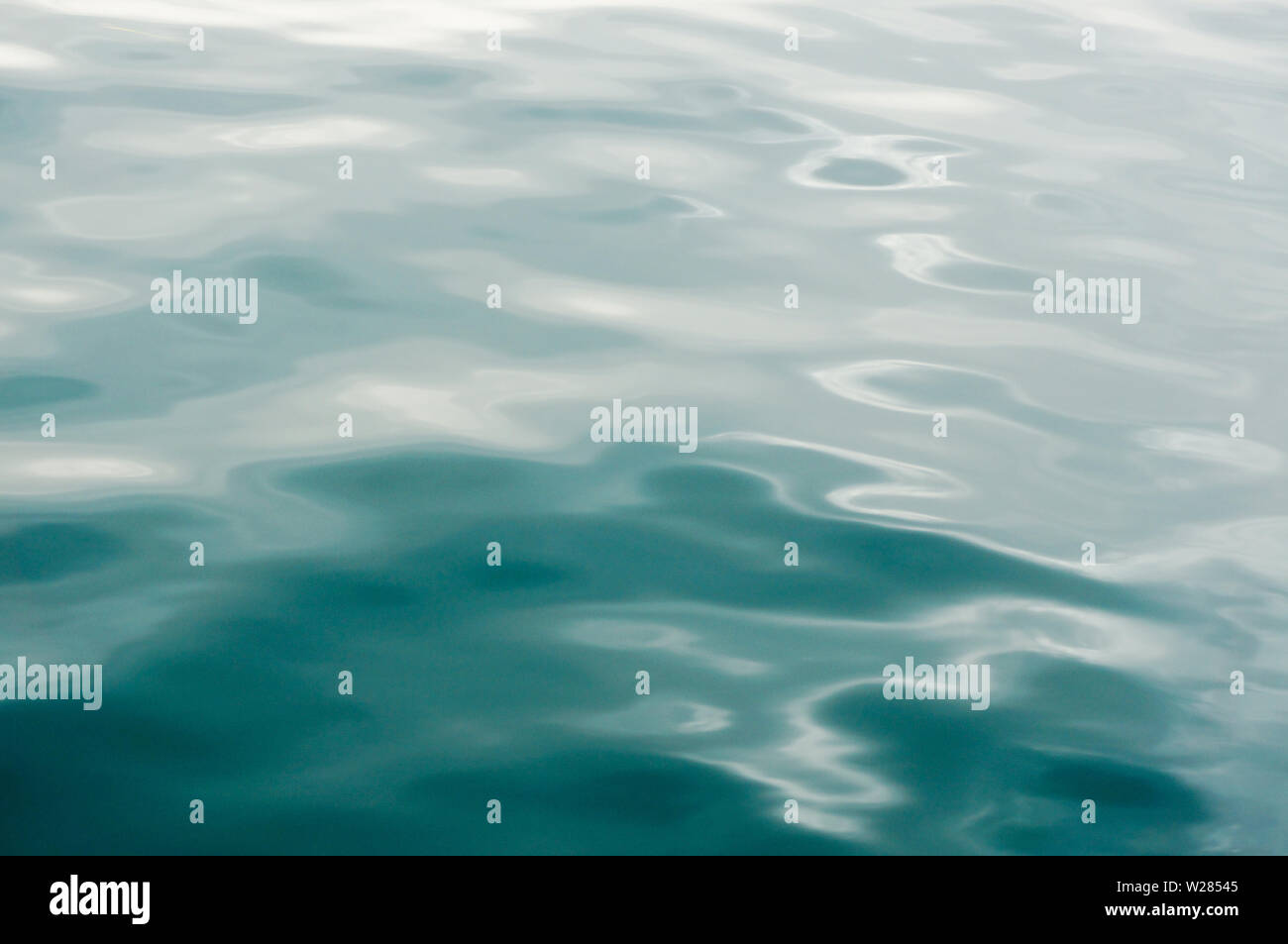 Blue sea water surface in enger, Soft Focus Stockfoto