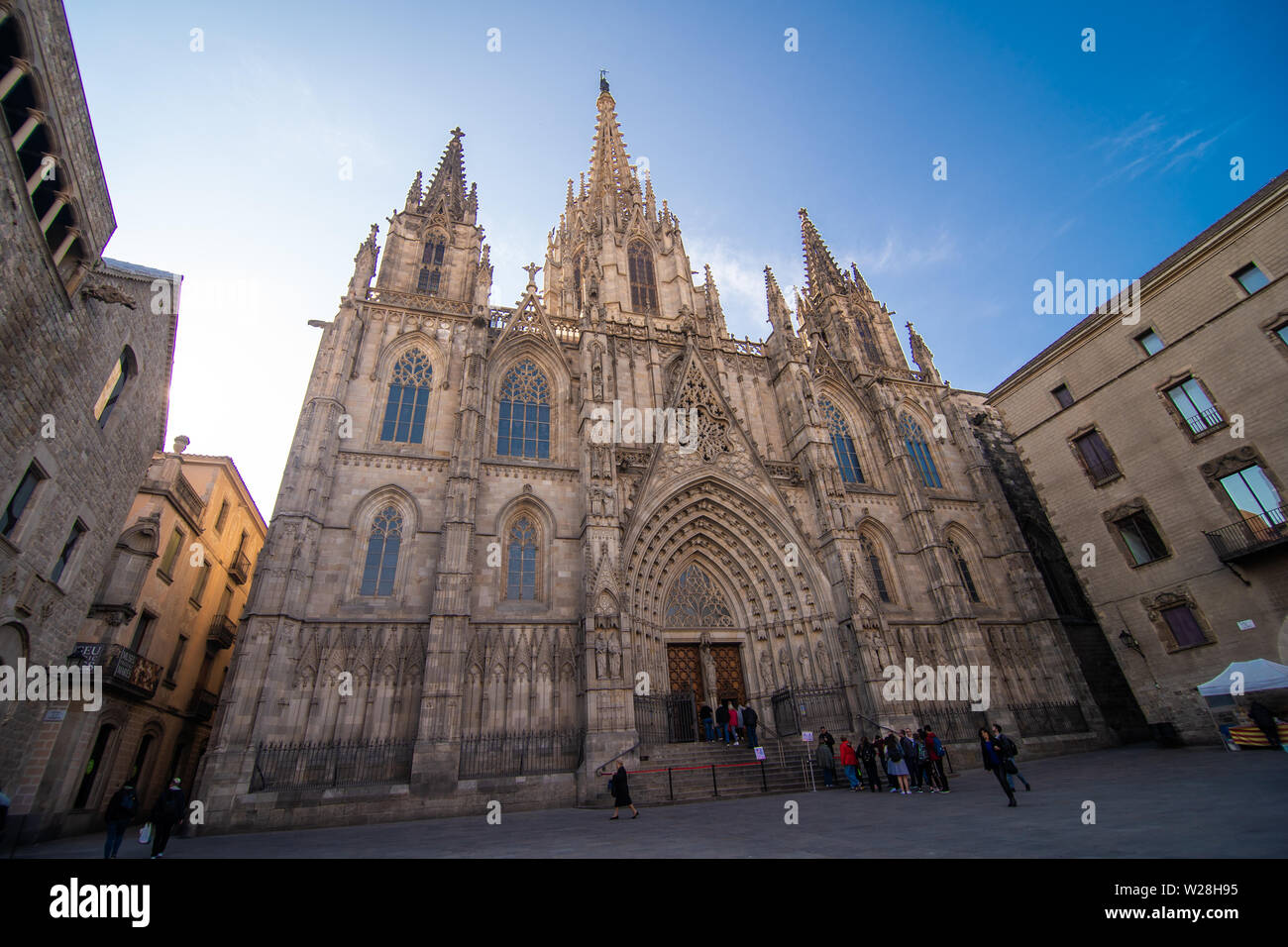 Alte Kirche im gotischen Viertel von Barcelona. Es ist Aslo Barri Gotic genannt. Es ist die Altstadt von Barcelona. Stockfoto