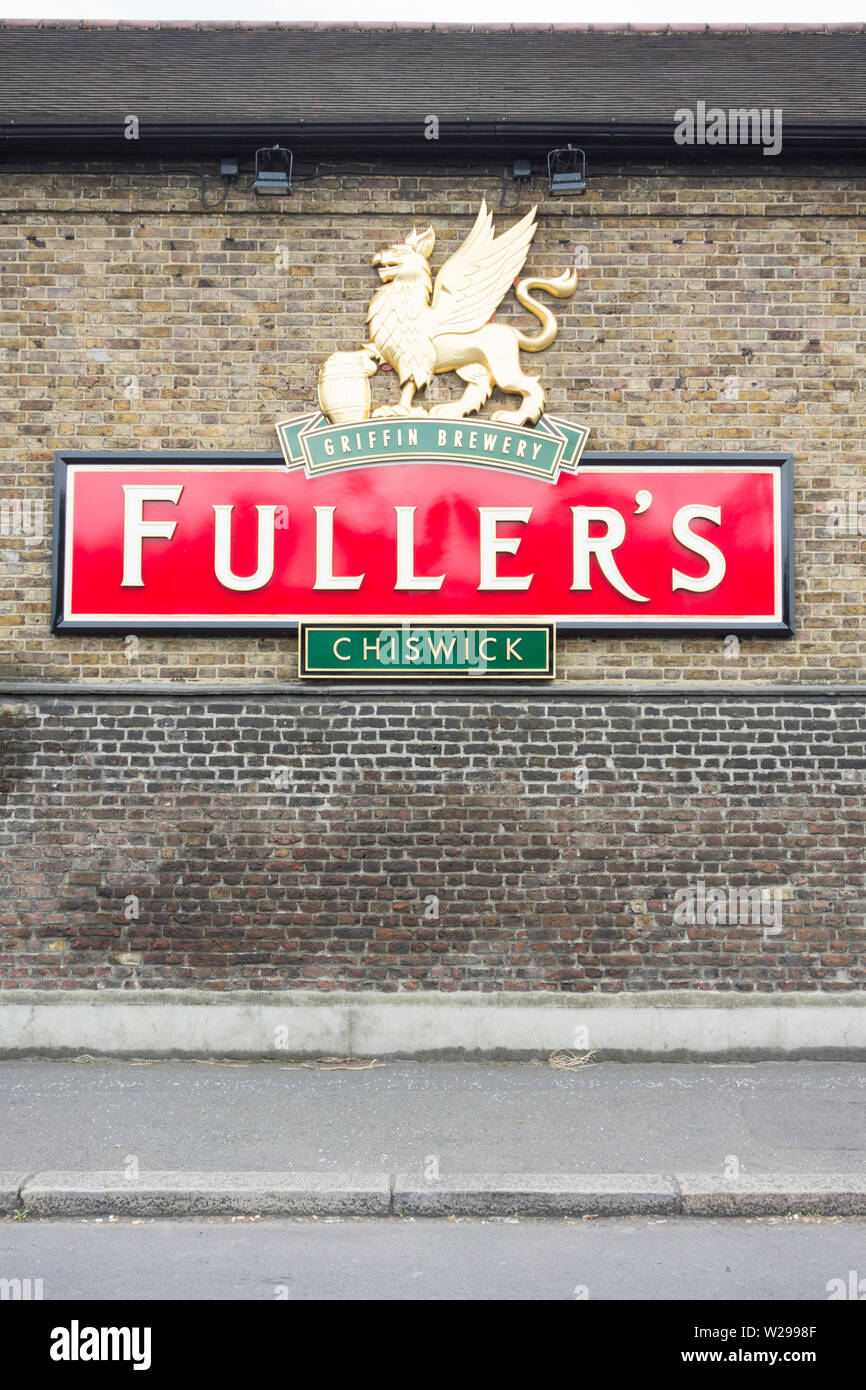 Fullers Brauerei - Fuller, Smith & Turner hat ein £ 250 m bieten von Asahi akzeptiert, die Japanisches Bier Gruppe, für seine Griffin Brauerei in Chiswick Stockfoto