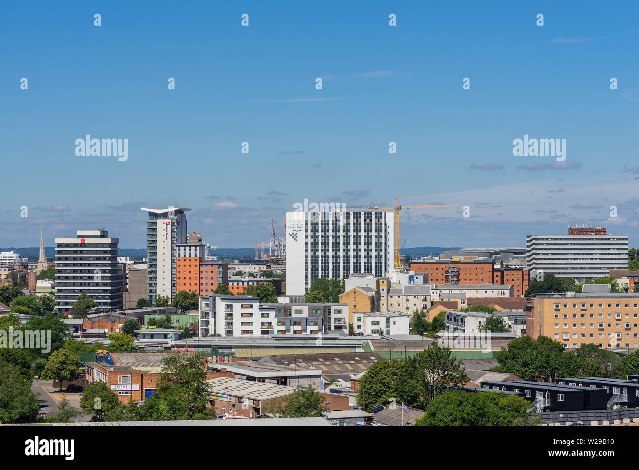 Blick auf die Stadt Southampton von der Itchen Bridge über und über das Stadtzentrum, Southampton, England, Großbritannien Stockfoto