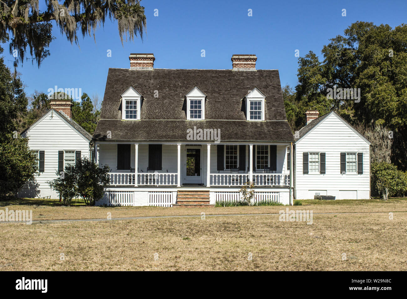 Außenansicht des historischen Hauses. Die Charles Pinckney National Historic Site in Charleston, South Carolina. Stockfoto