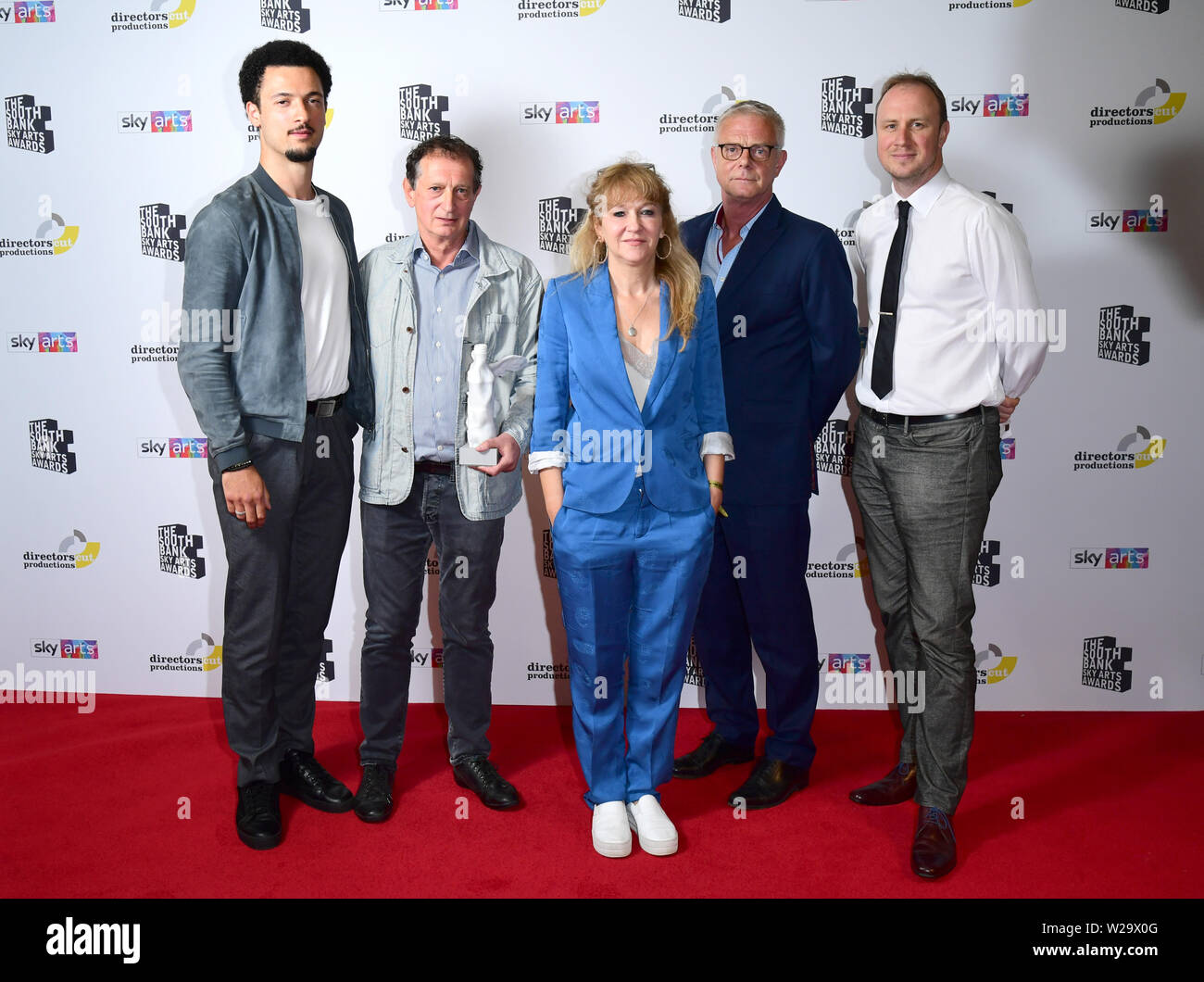 David Lan, Sonia Friedman, Stephen Daldrey und Justin Martin mit dem Theater Award, für die Vererbung von Jamael Westman an der South Bank Sky Arts Awards im Savoy Hotel in London vorgestellt. Stockfoto