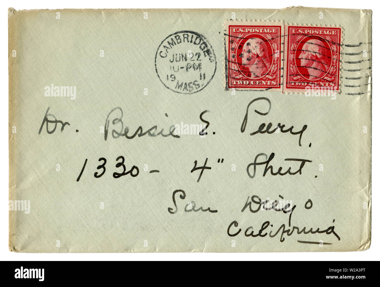 Cambridge, Massachusetts, USA - 22. Juni 1911: Uns historische Umschlag: Abdeckung mit roten Briefmarken, zwei Cent George Washington, Amerikanische Flagge Stockfoto