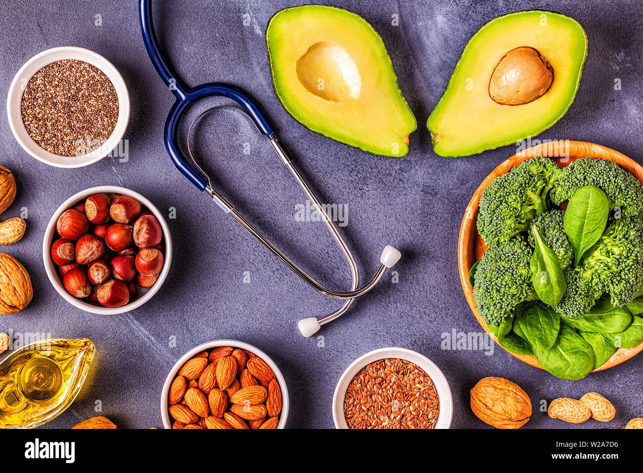 Vegane Quellen von Omega 3 und ungesättigte Fette. Konzept der gesunden