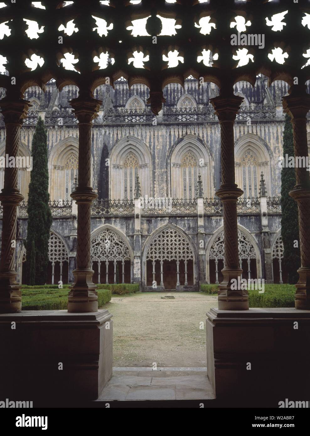 CLAUSTRO REAL-LATERAL-ARTE MANUELINO PORTUGUES. Lage: MONASTERIO DE SANTA MARIA DE LA VICTORIA. BATALHA. PORTUGAL. Stockfoto