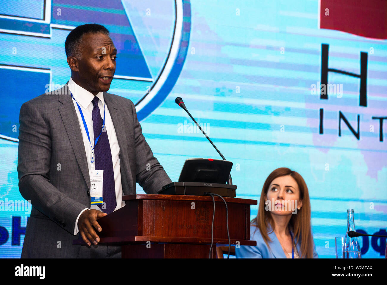 David Flatcher, Business Development, britischen Urenco spricht auf der Ukraine Nuclear Forum, Kiew, 3. Juli 2019, Premier Palace, Aktien britischen Nuclear Erfahrung. Stockfoto