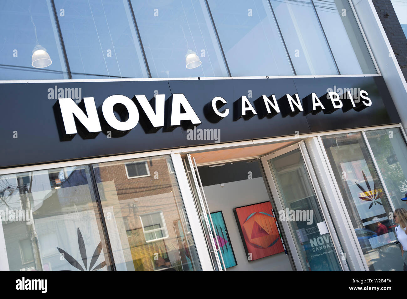 Nova Cannabis eine juristische Marihuana, CBD Dispensary in Toronto, Kanada, Store, Shop lizenziert für kanadische Unkraut und Produkte verkaufen. Stockfoto