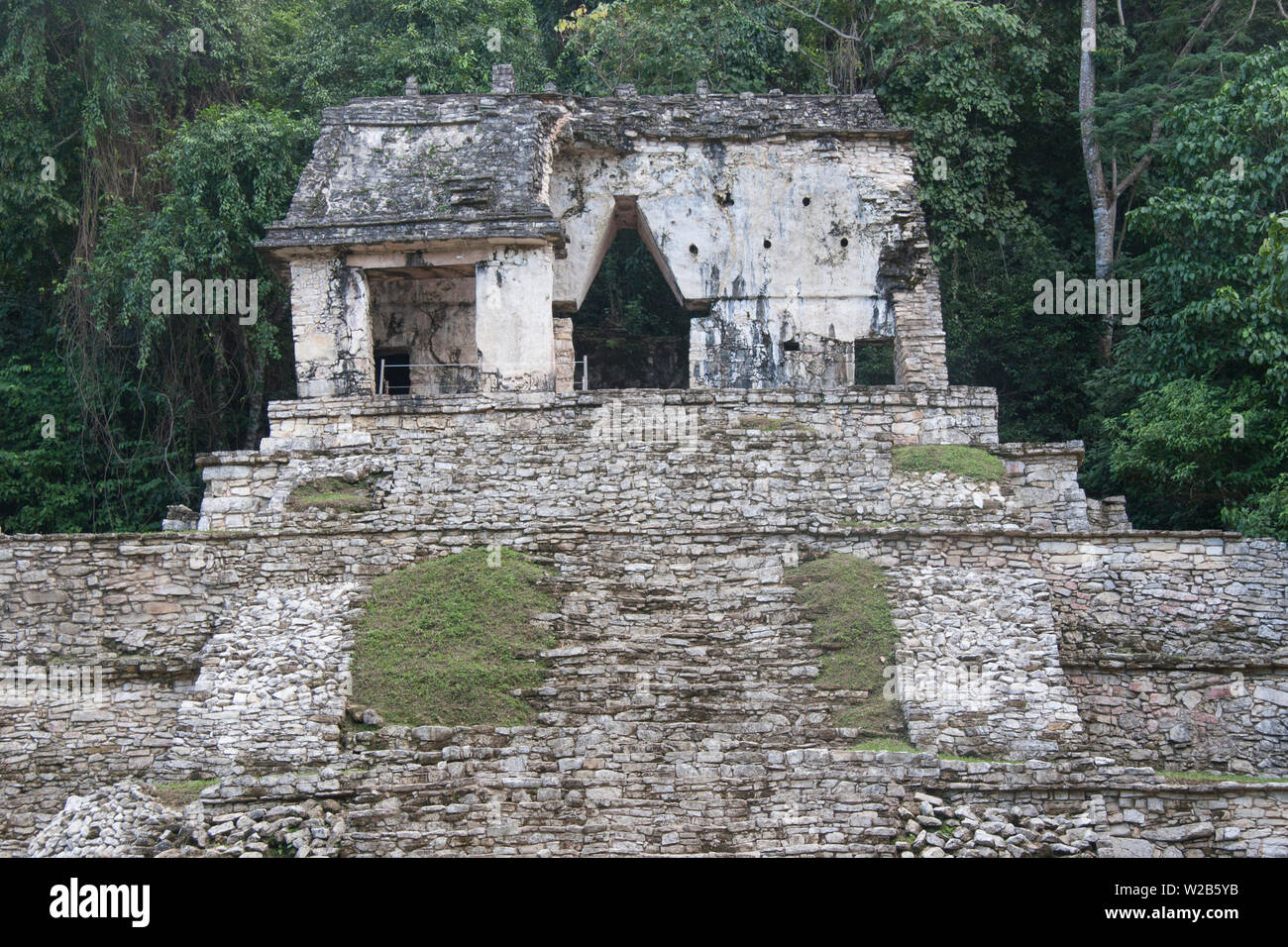 Templo de la Cruz Foliada, Tempel des Blättrig Kreuz. Palenque, Chiapas, Mexiko. Stockfoto