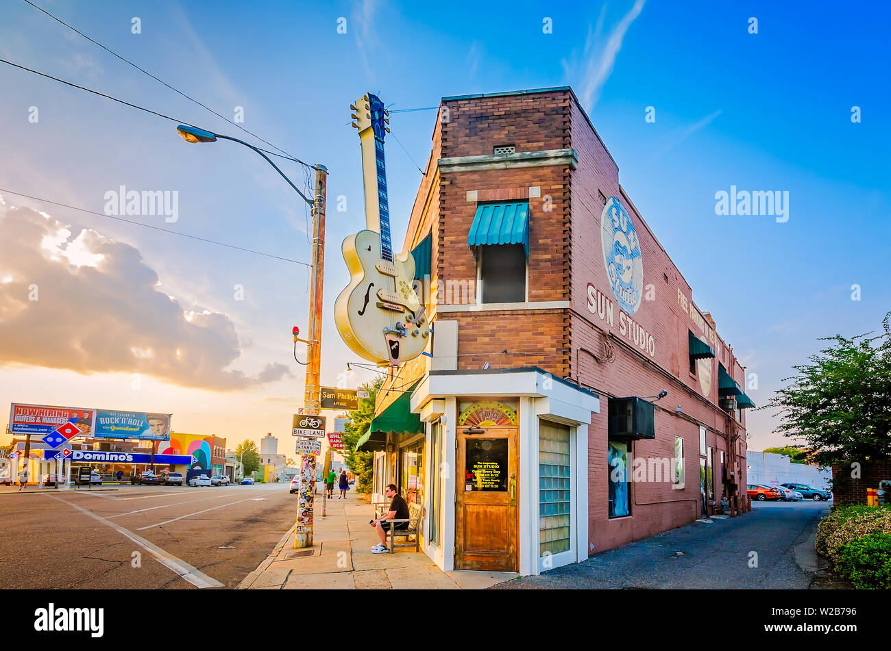 Die Sonne geht auf Sun Studio, Sept. 6, 2015. Die Aufnahme Studio und Label wurden berühmt durch Sänger wie Elvis Presley und Johnny Cash. Stockfoto