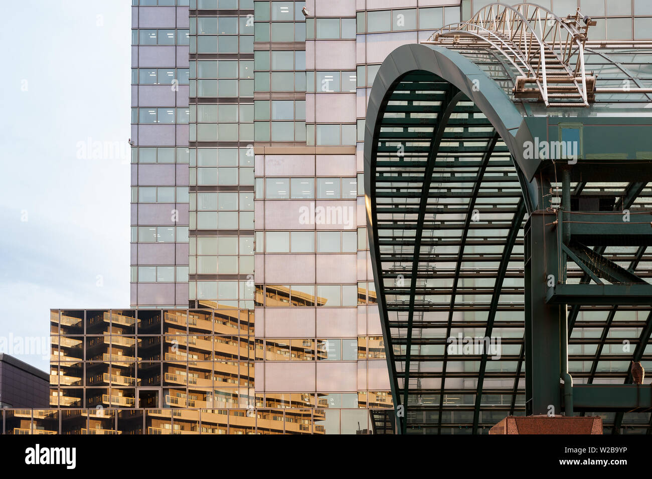 Das Dach des Einkaufskomplexes Ebisu Garden Place, Ebisu, Tokio, Japan. Stockfoto