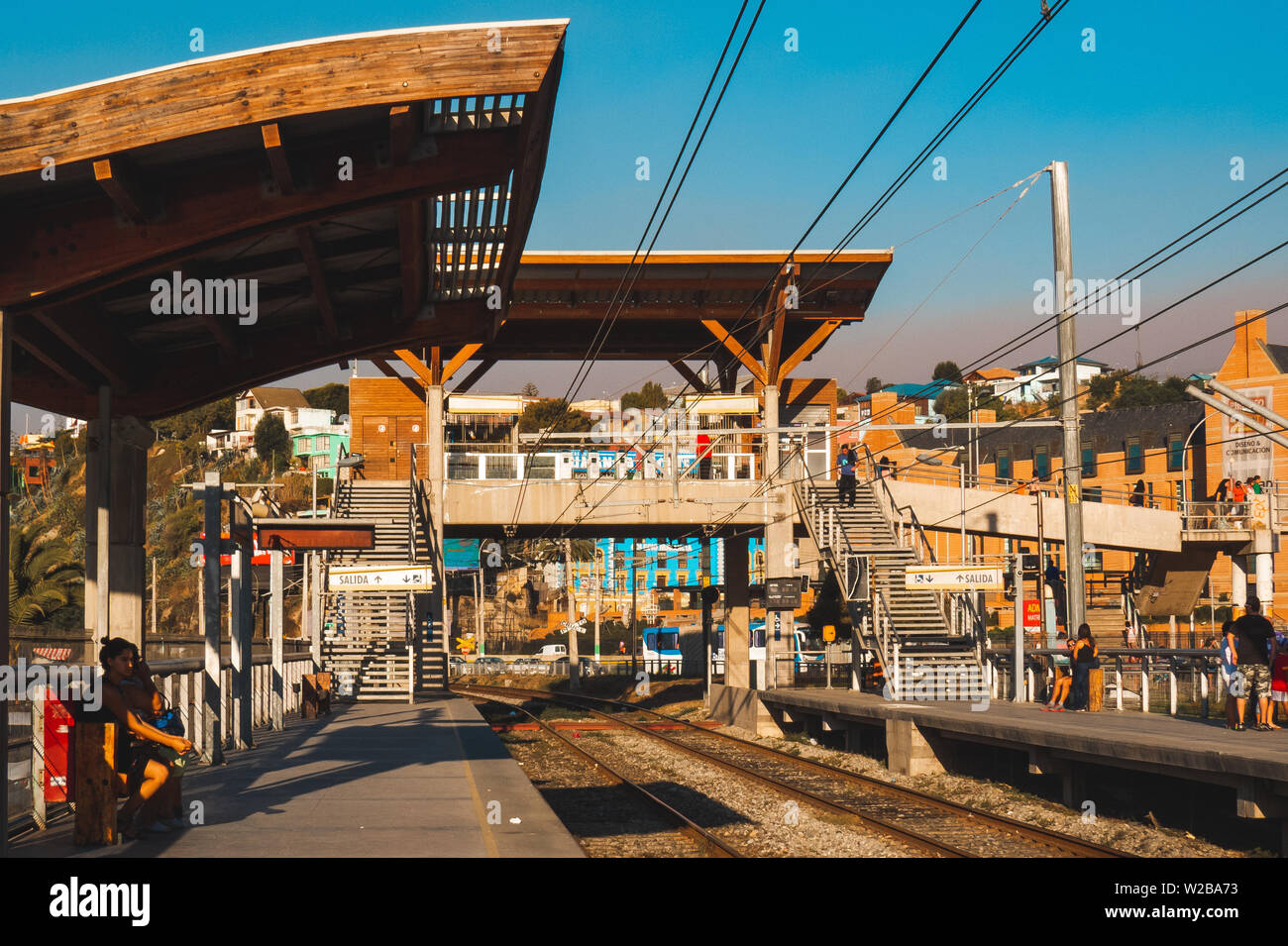 VALPARAISO, CHILE - Februar 2015: eine Ansicht des Portales Station der Valparaiso Metro Stockfoto