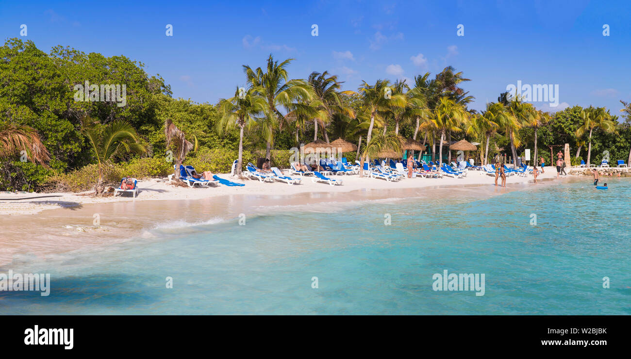 Karibik, Niederländische Antillen, Aruba, Renaissance Island, Flamingo Beach Stockfoto