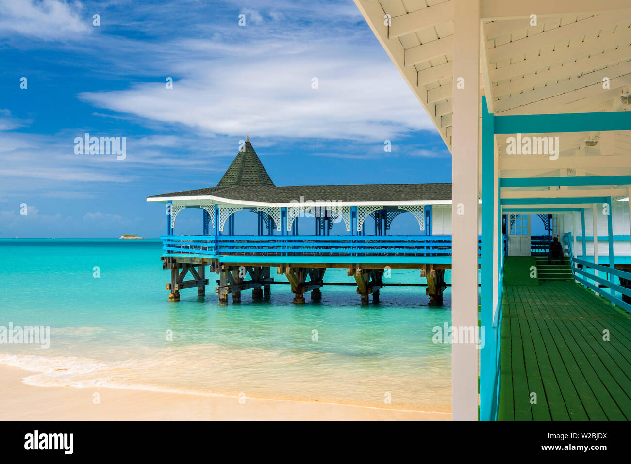 Karibik, Antigua, Dickinson Bay, Dickinson Bay Beach, Warri Pier Restaurant Stockfoto