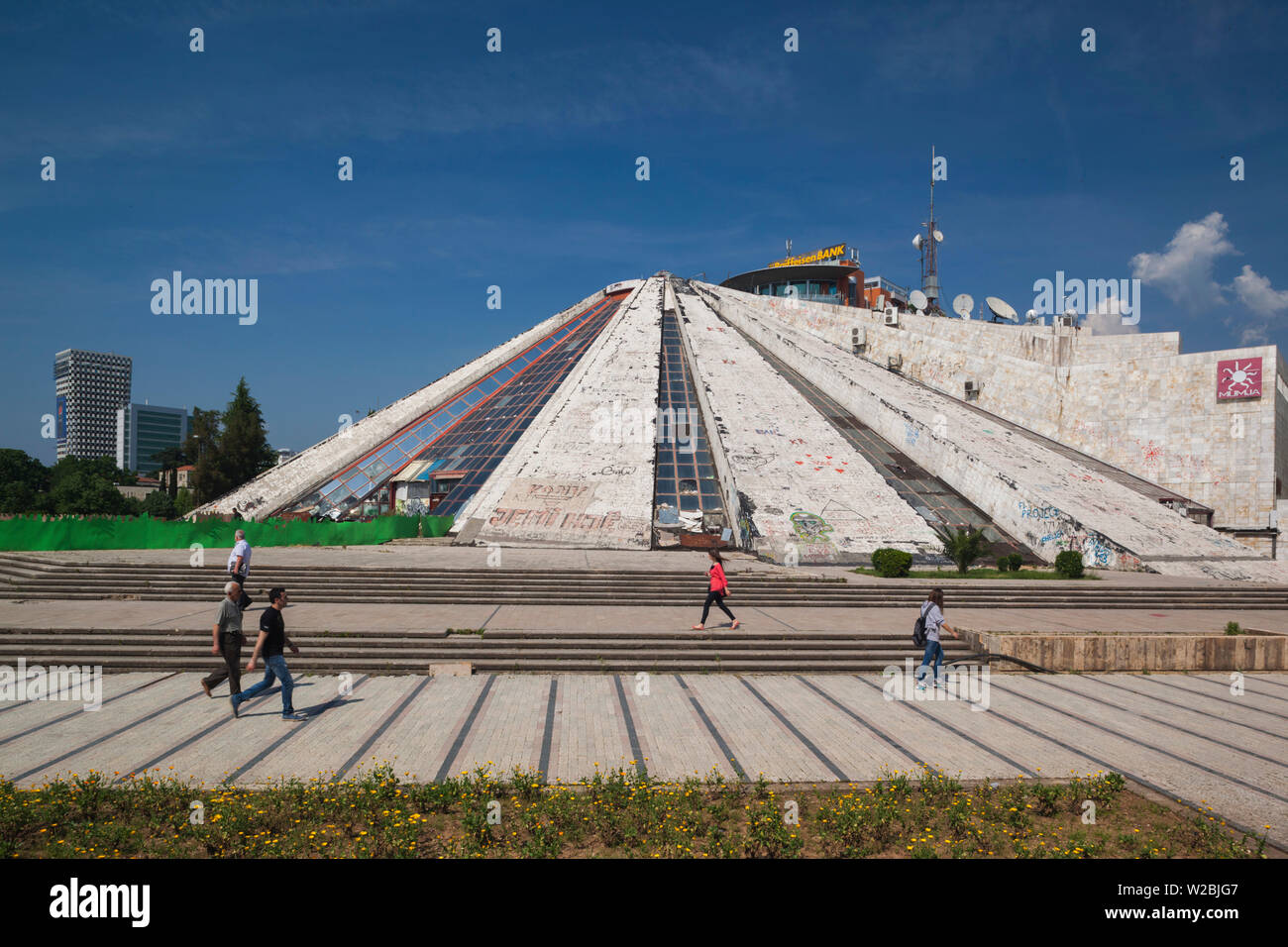 Albanien, Tirana, The Pyramid, ehemalige Grab von kommunistischer Führer Enver Hoxha Stockfoto