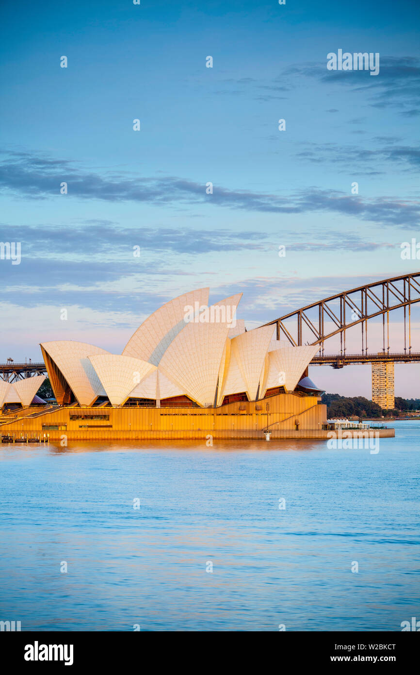 Sydney Opera House und die Harbour Bridge, Darling Harbour, Sydney, New South Wales, Australien Stockfoto