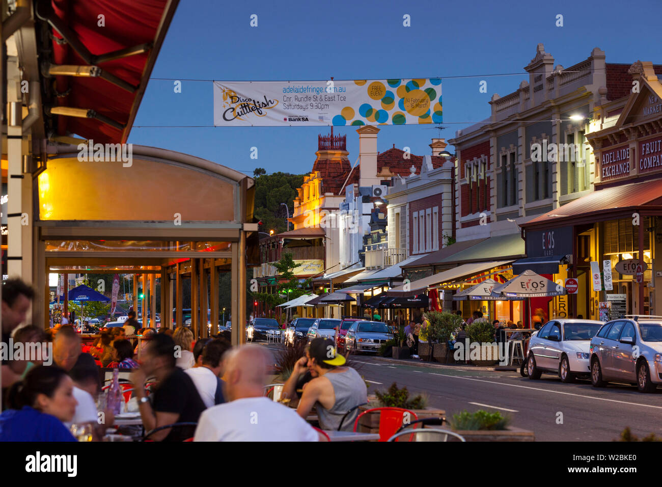 Australien, South Australia, Adelaide, Rundle Street Cafés, Abend Stockfoto