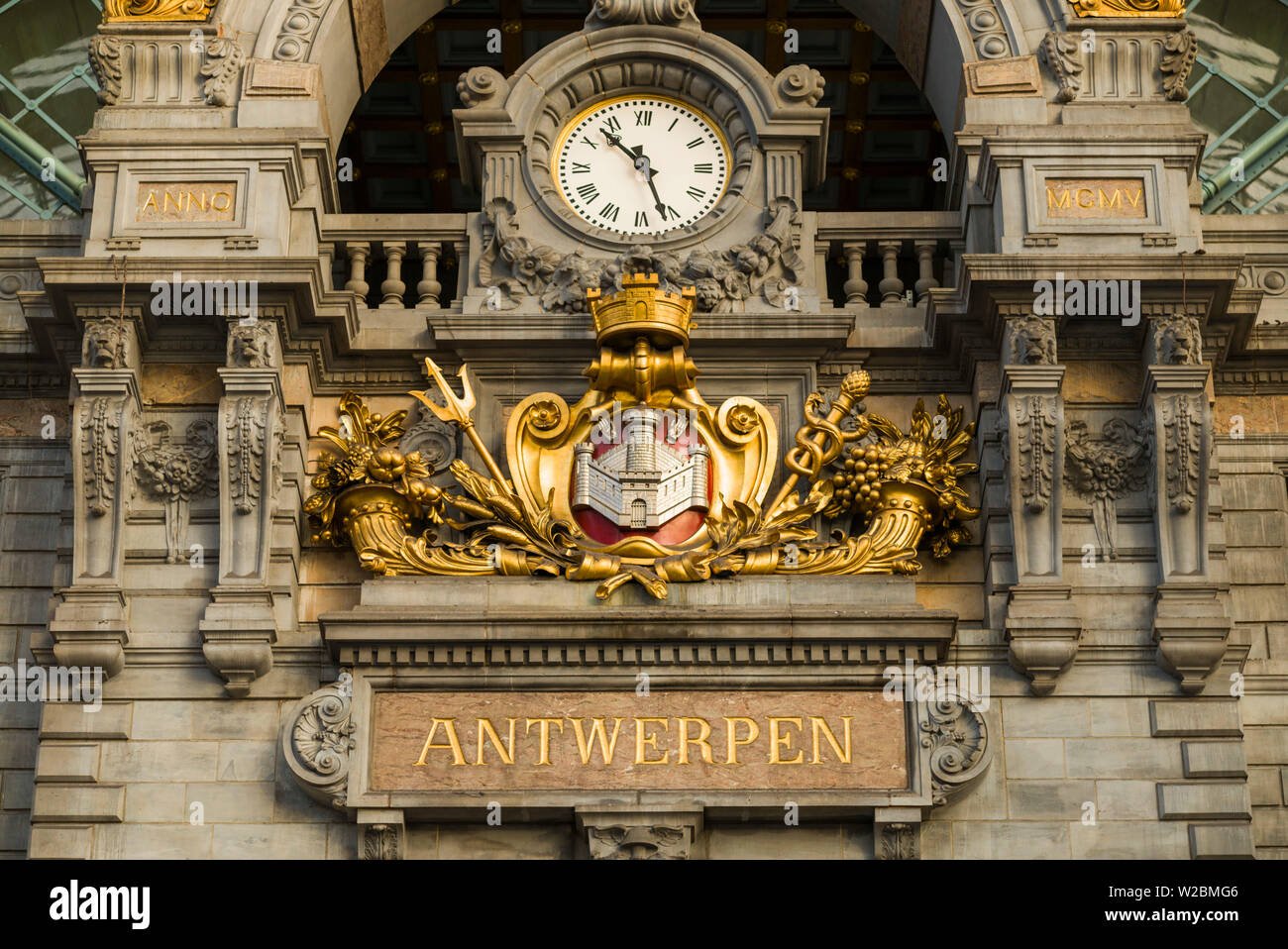 Belgien, Antwerpen, Bahnhof Antwerpen-Centraal Bahnhof, 1905, Station clock Stockfoto