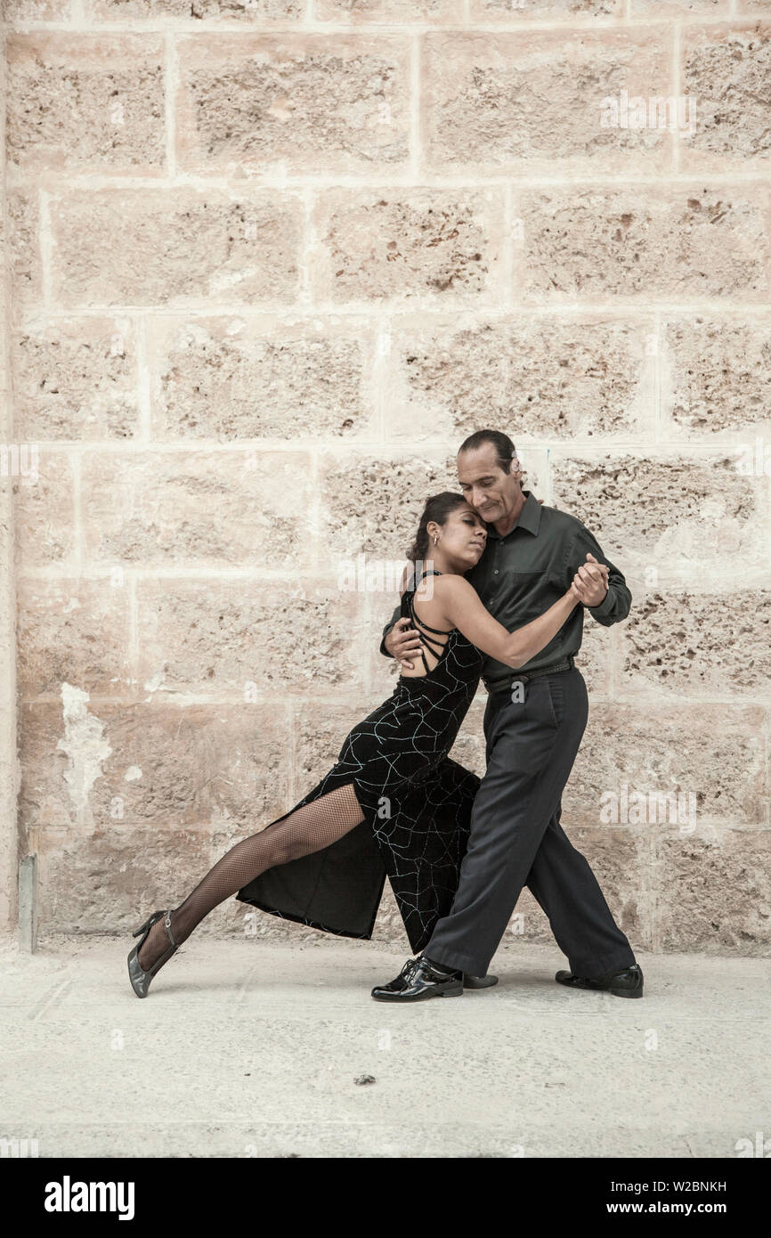 Tango Tänzer, Habana Vieja, Havanna, Kuba (MR) Stockfoto