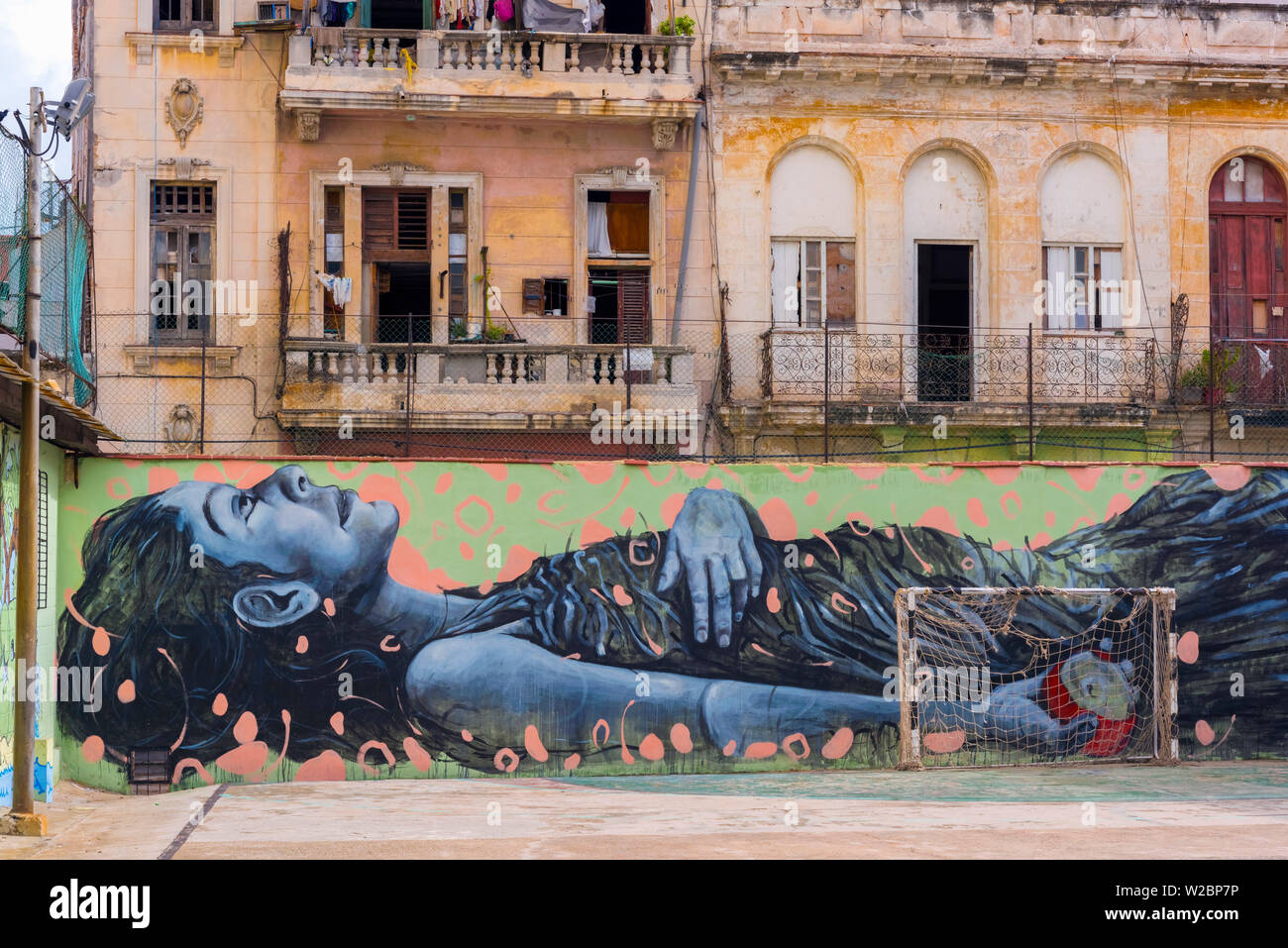 Kuba, La Habana Vieja (Altstadt Havanna), Grafitti in Spielplatz Stockfoto