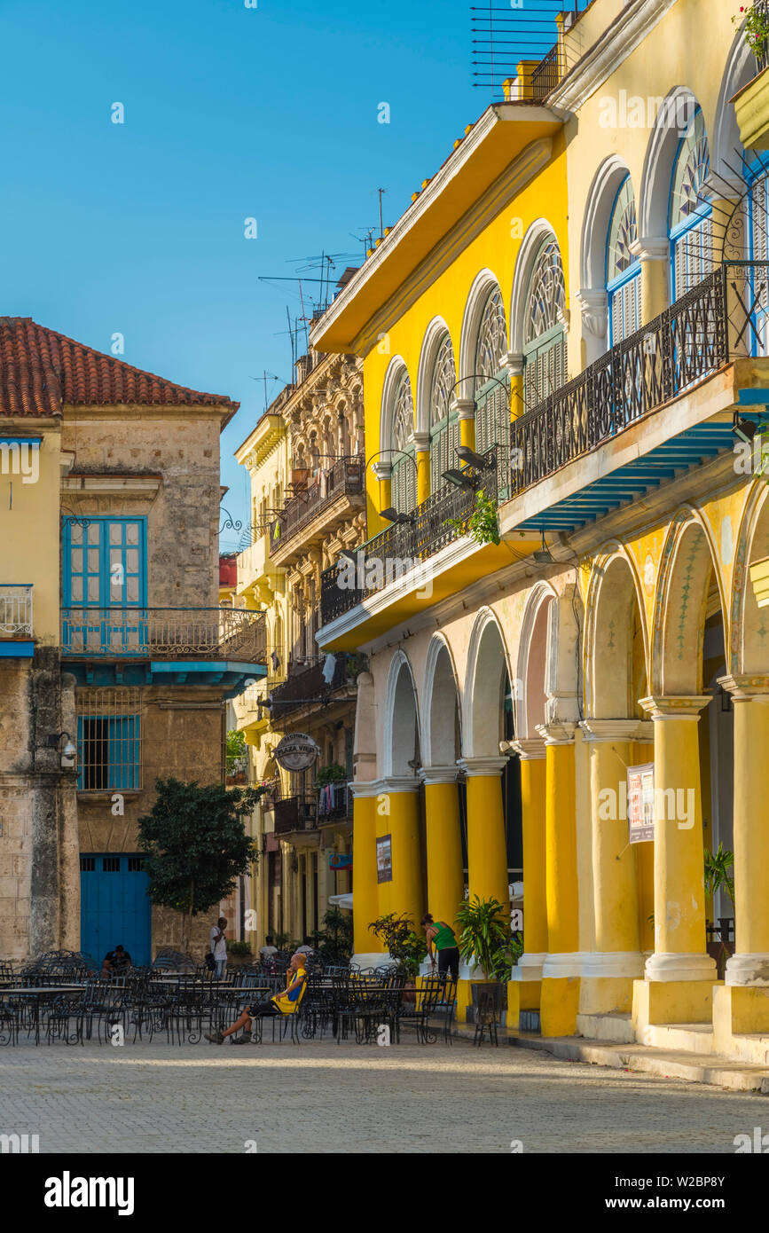 Kuba, Havanna, La Habana Vieja, die Plaza Vieja. Stockfoto