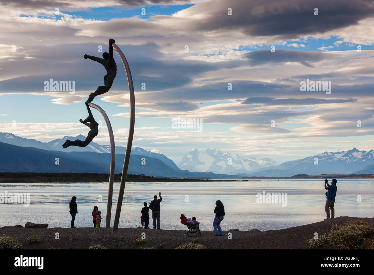 Chile, Region Magallanes, Puerto Natales, Seno Ultima Esperanza Bucht, Waterfront Skulptur Stockfoto