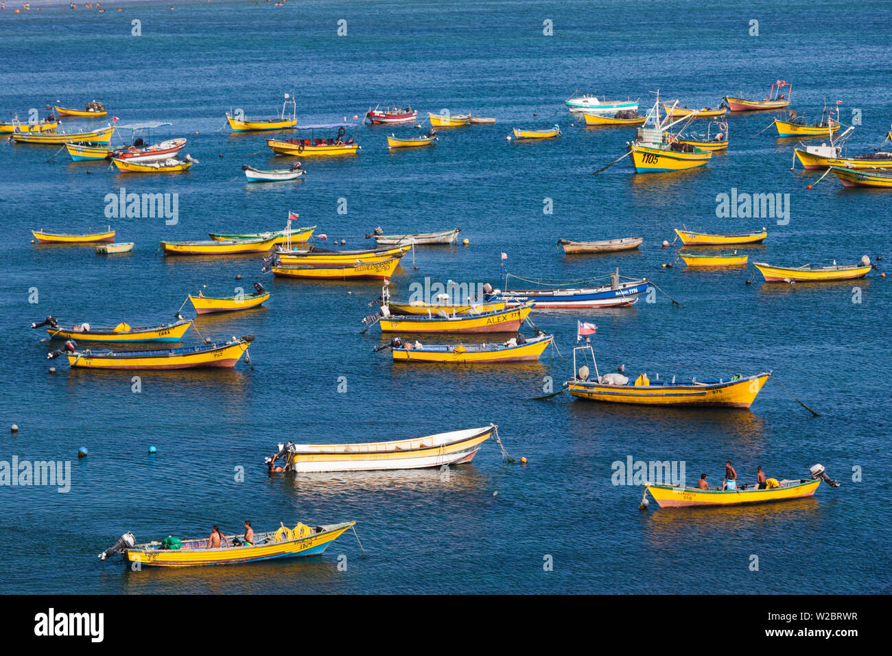 Chile, Tongoy, erhöhte Ansicht von Fischerbooten Stockfoto